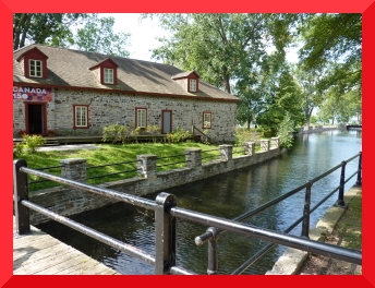 [Photo of fur trade museum in Lachine with a red frame]